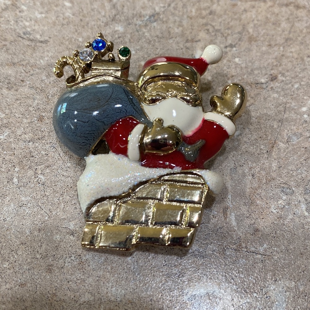 ✂️Santa Claus Pin